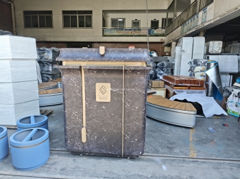 Newly designed custom industrial-style large planting box #Largeplanterbox #Metalplanterbox